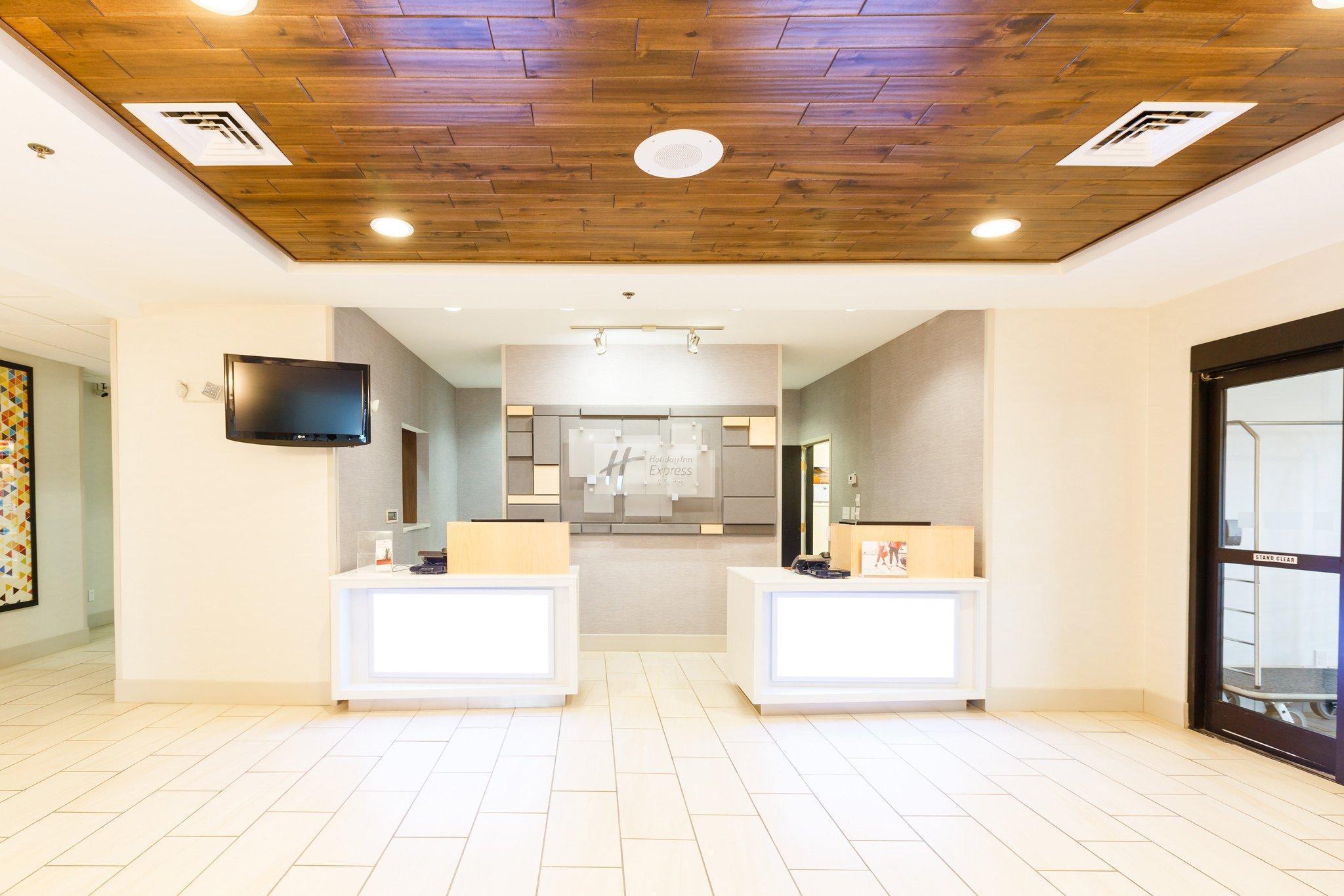 Holiday Inn Express & Suites Shelbyville By Ihg Exterior photo