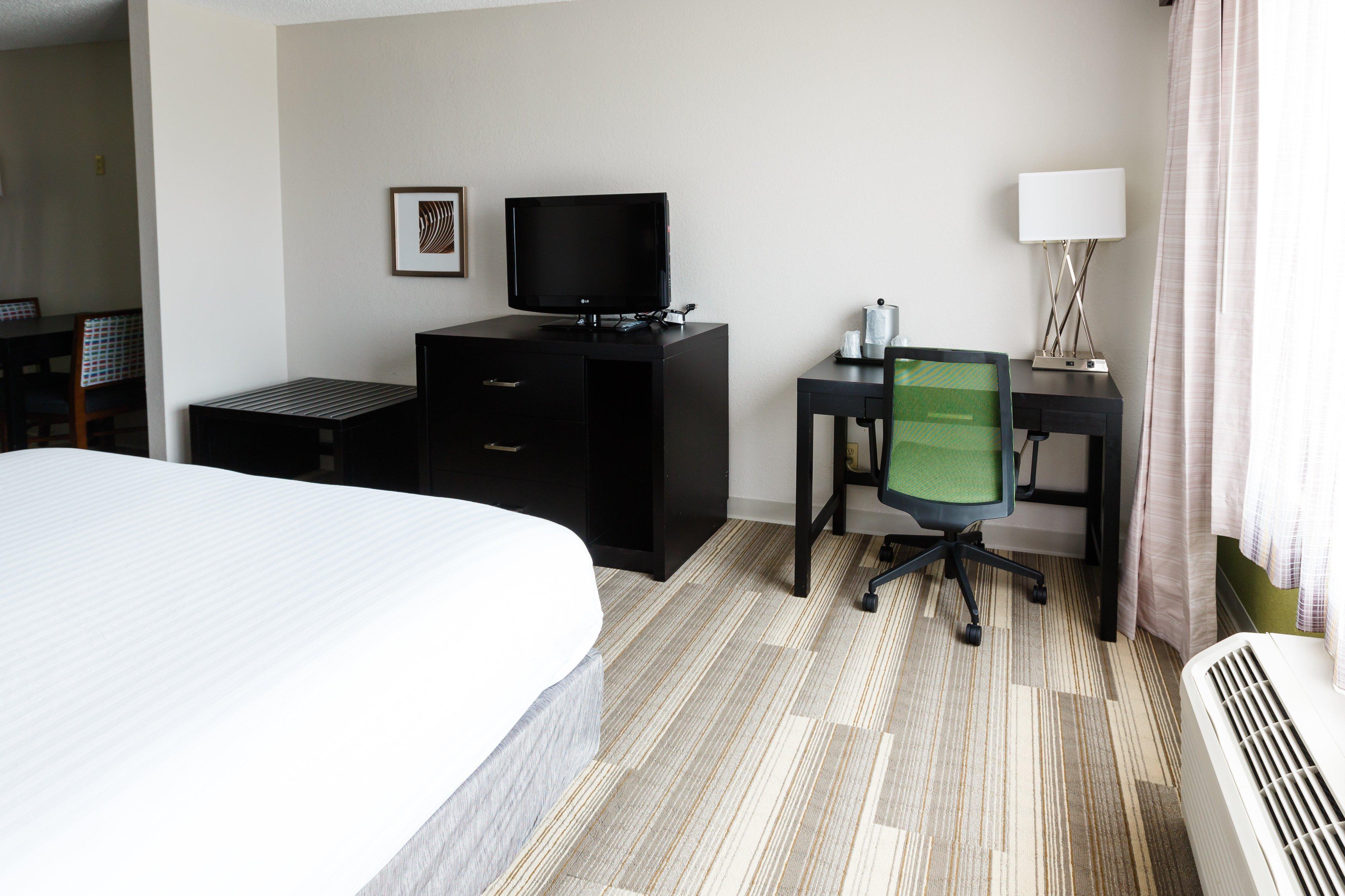 Holiday Inn Express & Suites Shelbyville By Ihg Exterior photo