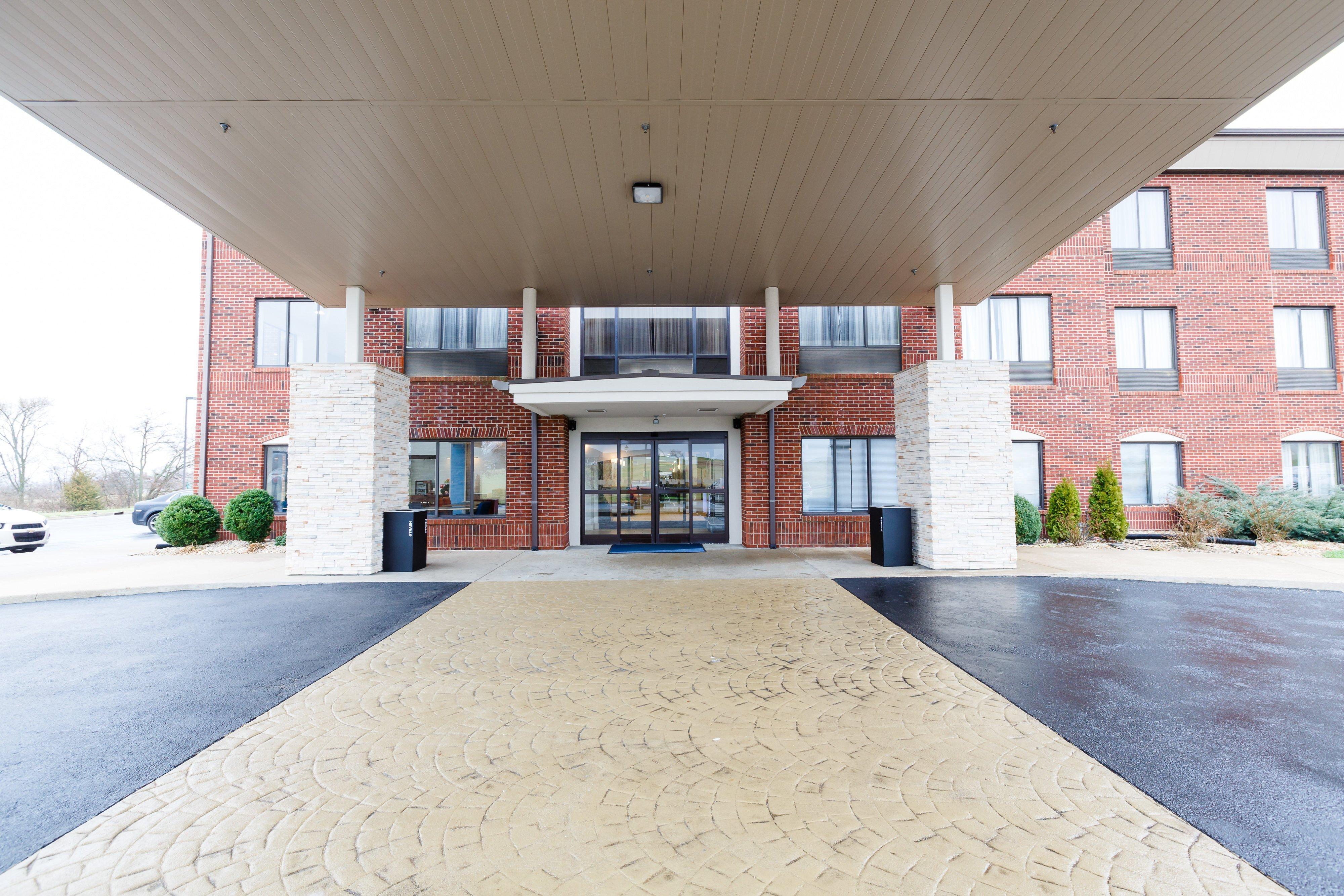 Holiday Inn Express & Suites Shelbyville By Ihg Exterior photo