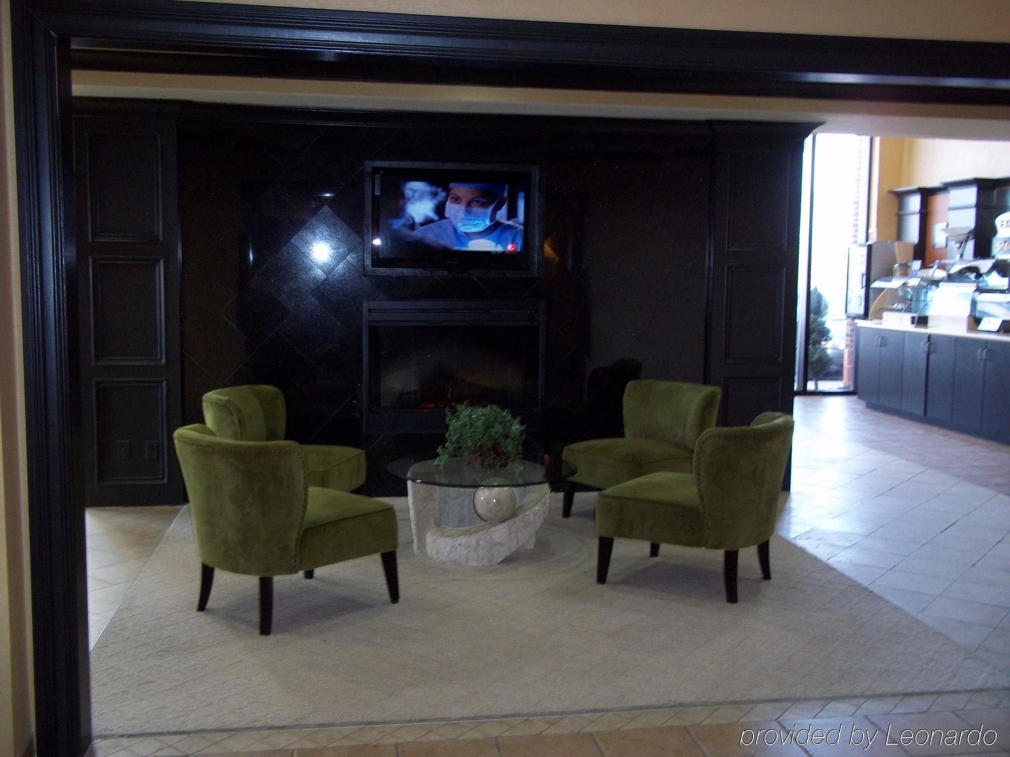 Holiday Inn Express & Suites Shelbyville By Ihg Exterior photo