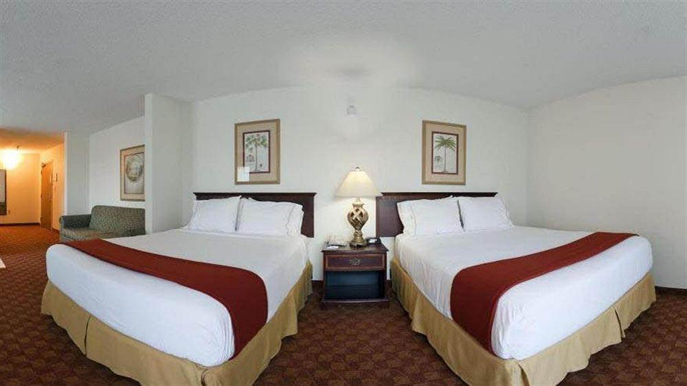 Holiday Inn Express & Suites Shelbyville By Ihg Exterior photo