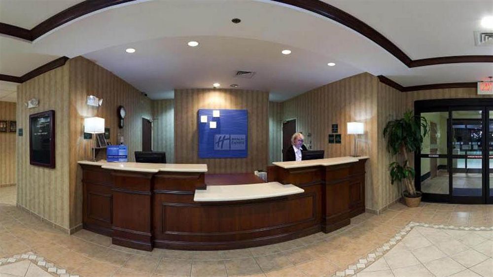 Holiday Inn Express & Suites Shelbyville By Ihg Exterior photo