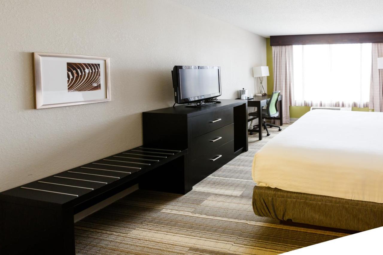 Holiday Inn Express & Suites Shelbyville By Ihg Exterior photo